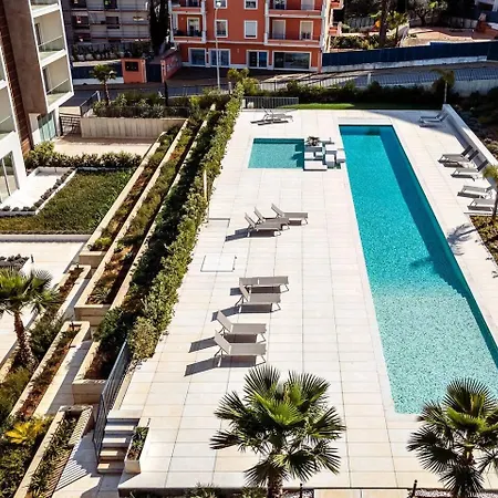 View With Pool Апартаменты