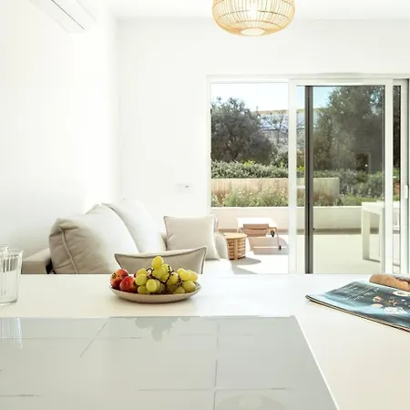 View With Pool Апартаменты *