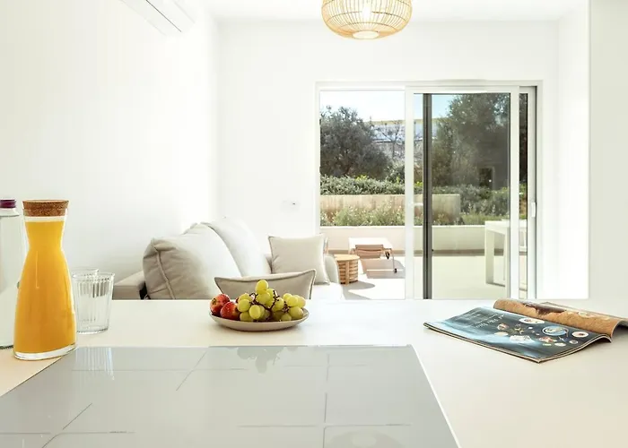 View With Pool Апартаменты *