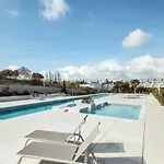 View With Pool Αλμπουφέιρα